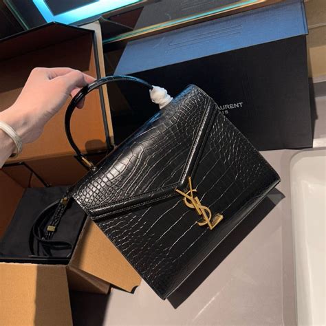 женская сумка saint laurent